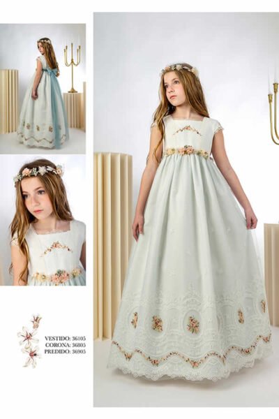 NIÑA VESTIDA DE COMUNION TRAJE BLANCO Y VERDE, DETALLE FLORAL EN TIARA Y CINTURA