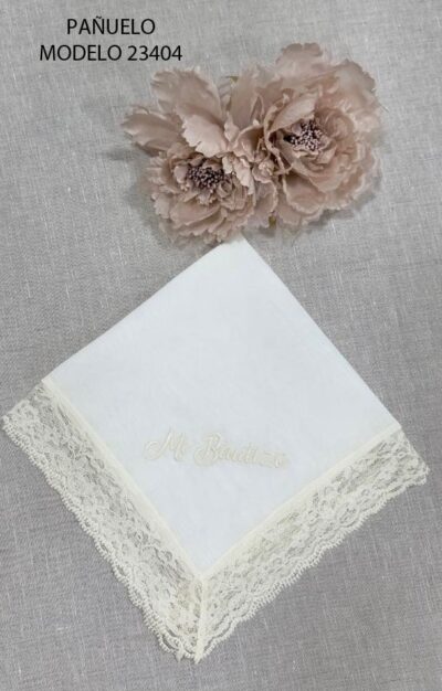 Pañuelo Blanco de Bautizo para Bebé | Ref. 23404